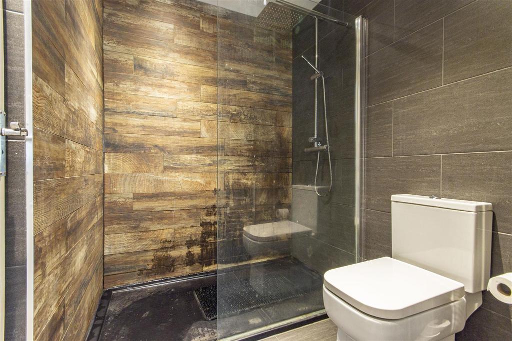 En Suite Shower Room