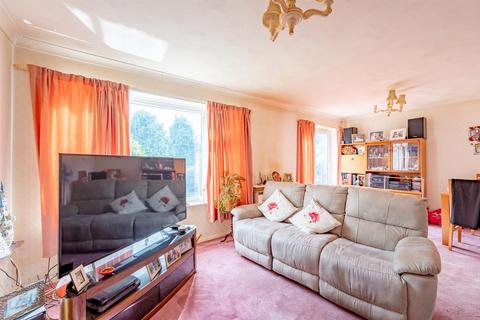 3 bedroom semi-detached house for sale, Valley Drive, Seaford