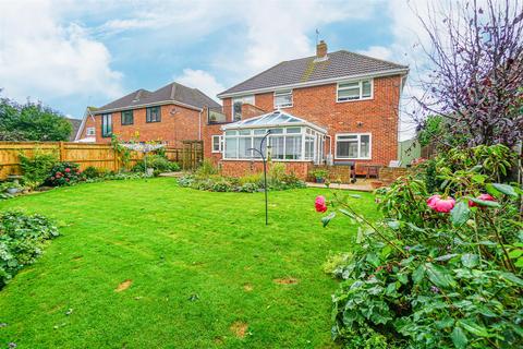 3 bedroom detached house for sale - Eastergate, Bexhill-On-Sea