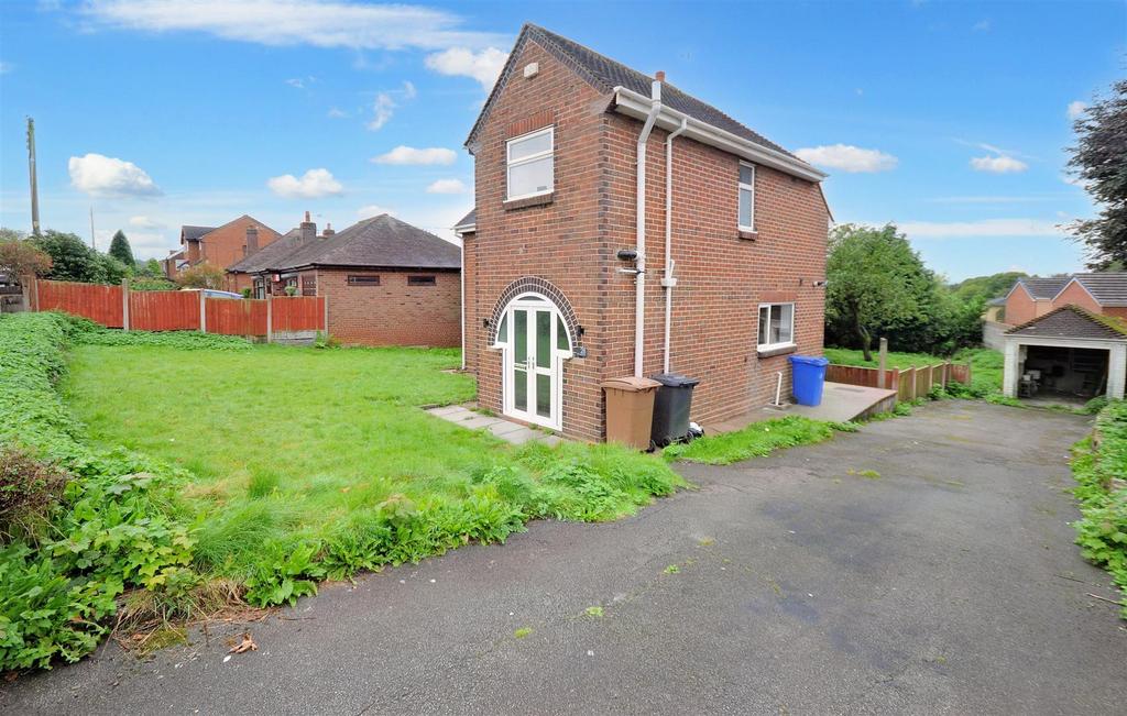 Star & Garter Road, StokeOnTrent 3 bed detached house for sale £285,000