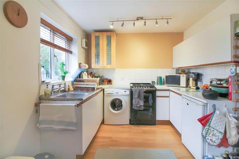 2 bedroom end of terrace house for sale - Moorlands Road, Wing