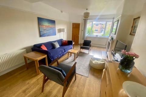 15 Banstead Avenue, Manchester, M22 4AQ