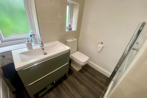 15 Banstead Avenue, Manchester, M22 4AQ