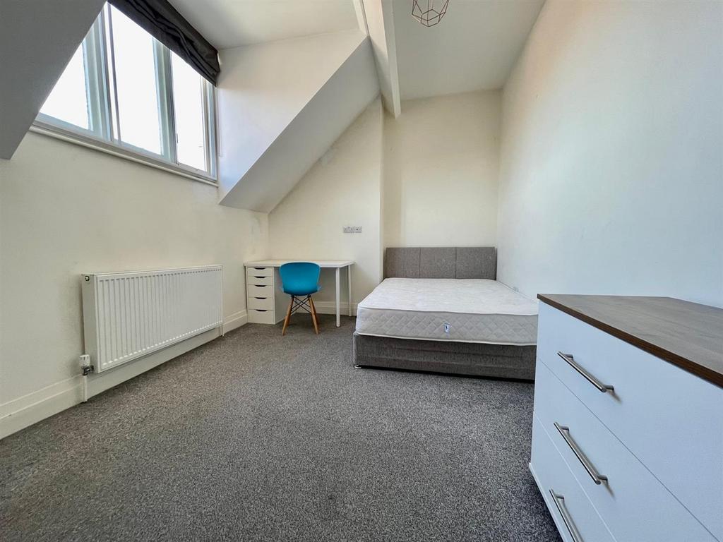 Bedroom 5 Rear