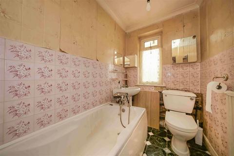 48 The Crescent, Bricket Wood, St Albans, AL2 3NF
