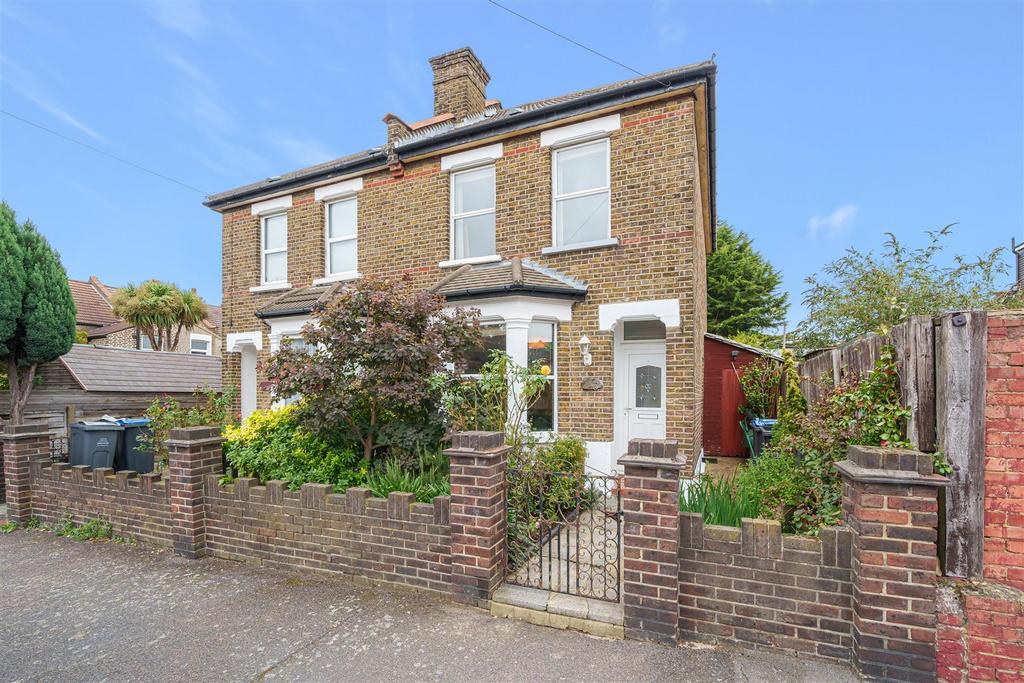 Speke Road, Thornton Heath 3 bed semidetached house for sale £450,000