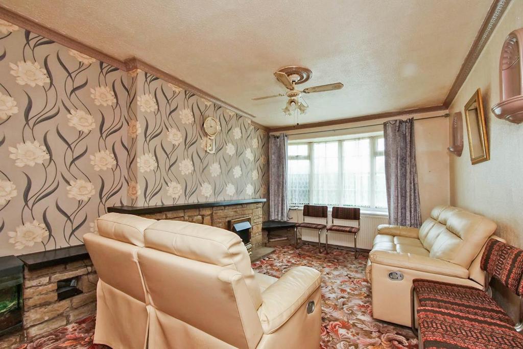 Eastholme Drive, York 2 bed semidetached bungalow for sale £230,000