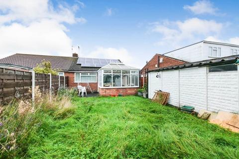 2 bedroom semi-detached bungalow for sale, Eastholme Drive, York