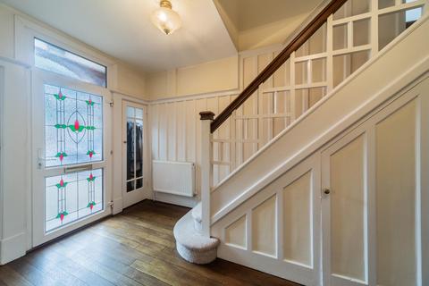 45 Shanklin Drive, Leicester, LE2 3QE