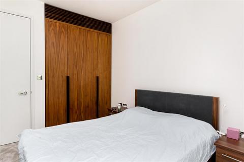 1 bedroom flat for sale, Capital Building, Embassy Gardens, 8 New Union Square, Nine Elms, London, SW11