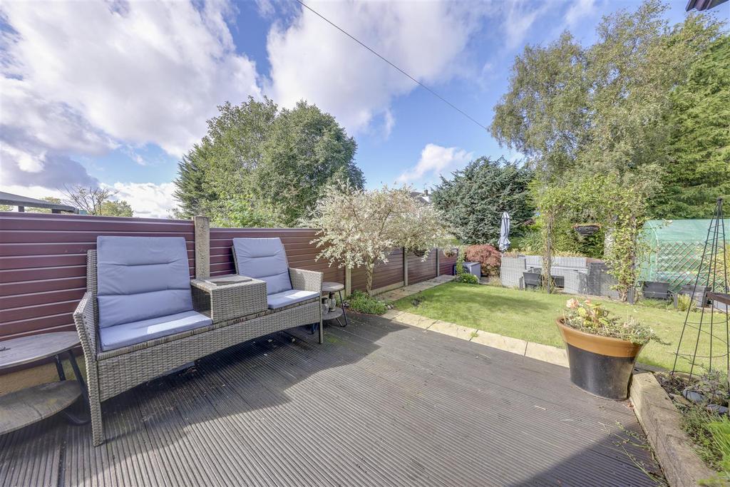 Decked Patio &amp; Garden