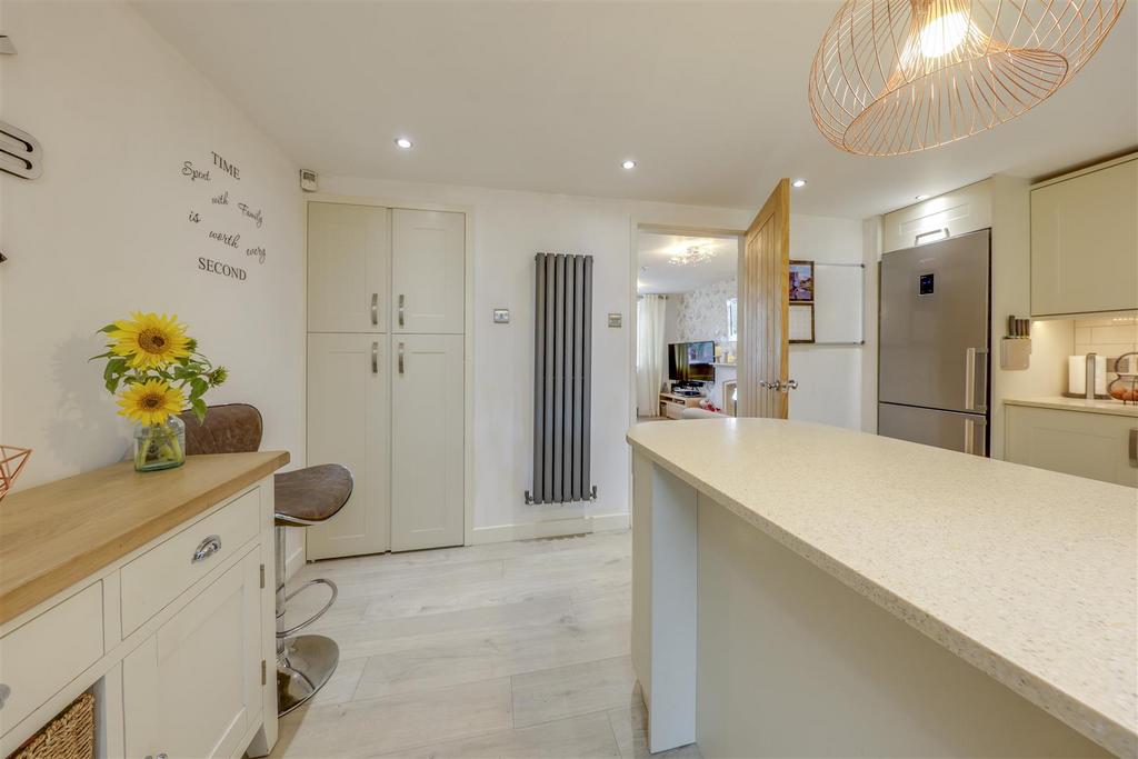 Breakfast Area / Island