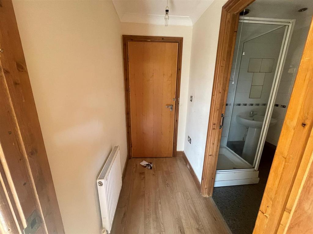 Flat Hall