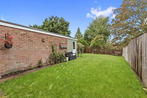 3 bedroom semi-detached house for sale, Silverdale, Keymer, Hassocks, West Sussex, BN6 8RD