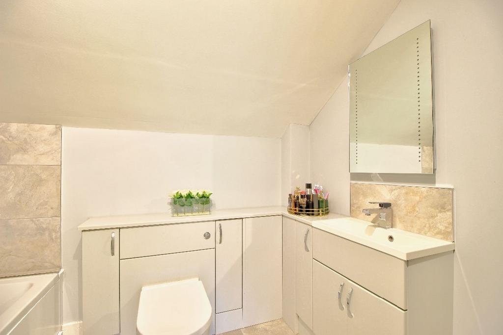 En-suite to master