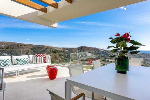 2 bedroom apartment, Marbella Club Hills, Benahavis, Malaga