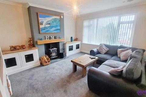 3 bedroom semi-detached house for sale - School Close, Plymouth PL7