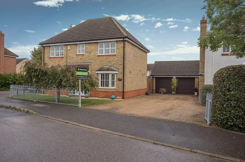 Bentley Avenue, Yaxley, Peterborough... 4 bed detached house £399,995