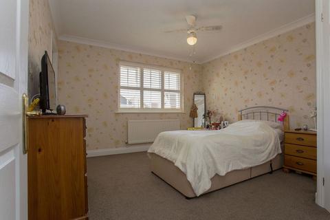 42 Bentley Avenue, Yaxley, Peterborough, PE7 3ZT