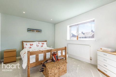 41 Frittenden Road, Wainscott, Rochester, ME2 4JU