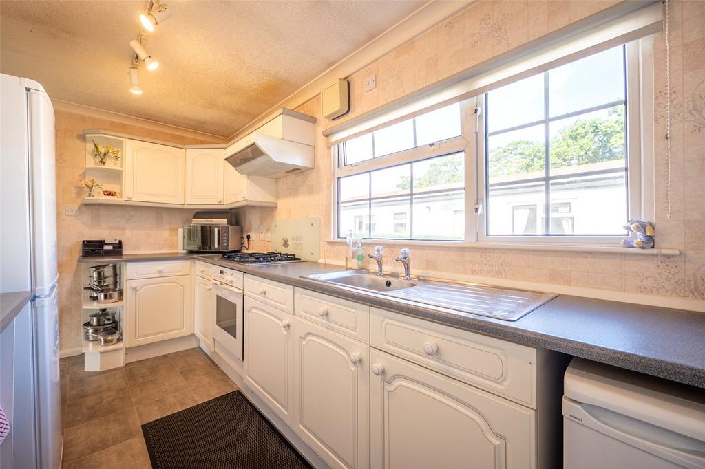 Newport Road, Albrighton, Wolverhampton, Shropshire, WV7 2 bed detached