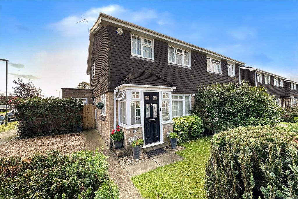 Beaumont Park, Littlehampton, West Sussex 4 bed semidetached house for