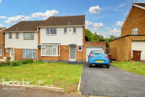 3 bedroom semi-detached house for sale - Birchfields, Chatham