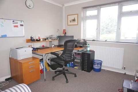 21 Cox Lane, Epsom, KT19 9LR