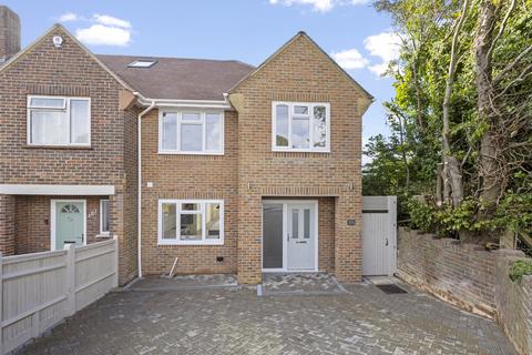 3 bedroom end of terrace house for sale - Hangleton Way, Hove BN3