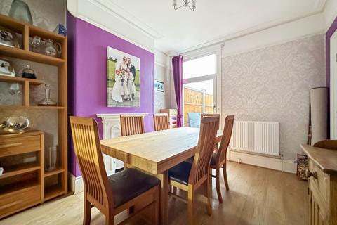 4 bedroom terraced house for sale, Rock Avenue, Gillingham, Kent, ME7