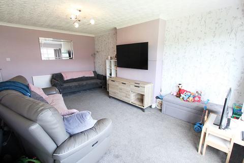 2 bedroom semi-detached bungalow to rent, Ellesmere Road, Ashton-in-Makerfield, Wigan, WN4 9RR