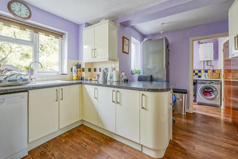 42 Foxcroft Drive, Carterton, OX18 3HT