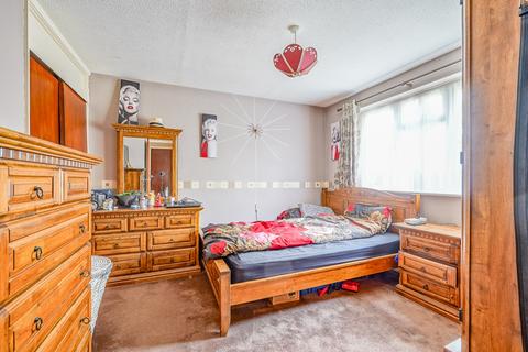 42 Foxcroft Drive, Carterton, OX18 3HT