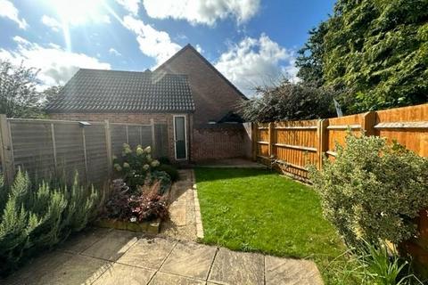 1 bedroom semi-detached house to rent, Webbs Acre,  Thatcham,  RG19