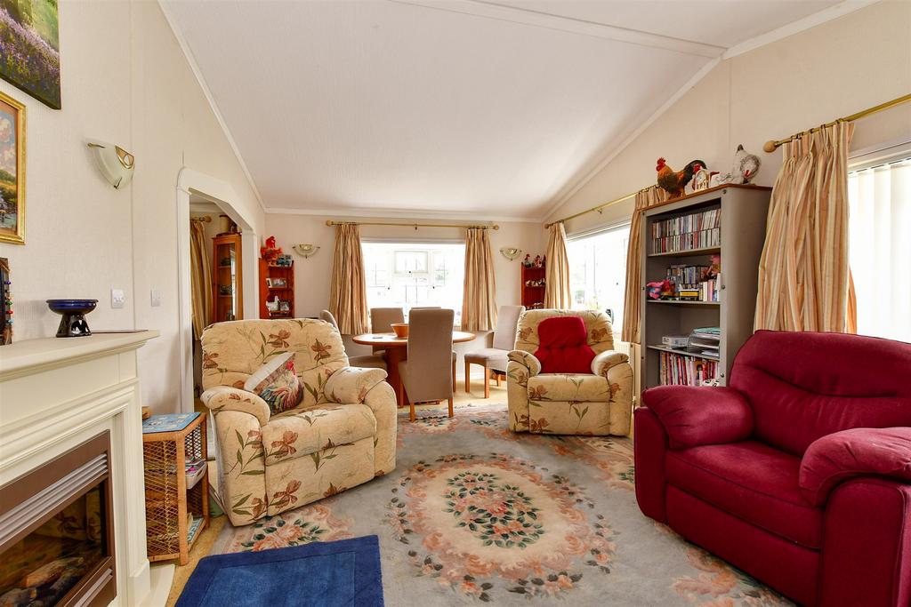 Woodlands Park, Biddenden, Ashford, Kent 2 bed park home for sale £