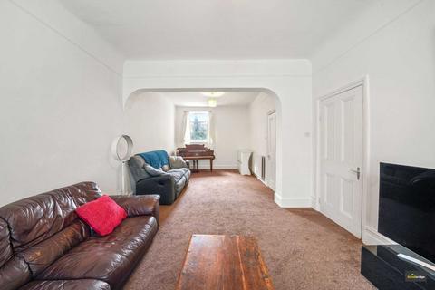 40 Shrewsbury Road, London, E7 8AL