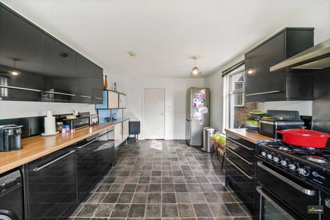 40 Shrewsbury Road, London, E7 8AL