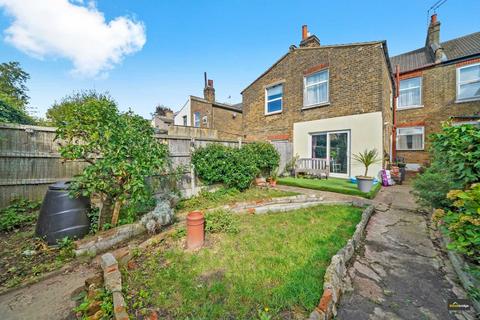 40 Shrewsbury Road, London, E7 8AL