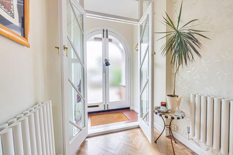 Kingsholme Drake Road, Westcliff-on-sea, SS0 8LP