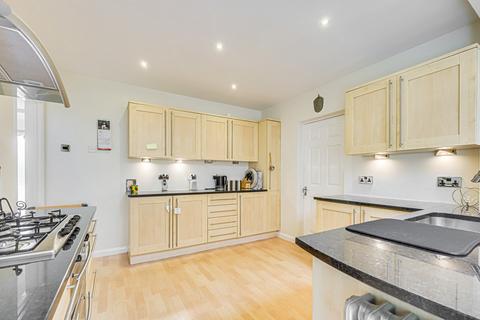 Kingsholme Drake Road, Westcliff-on-sea, SS0 8LP