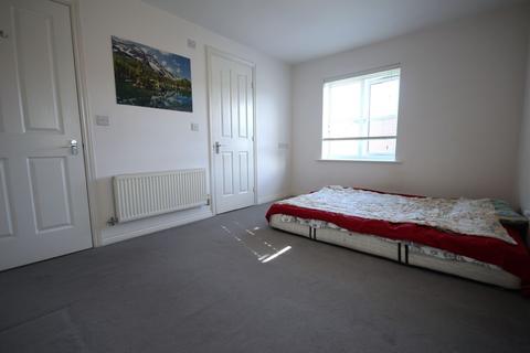112 Sachfield Drive, Chafford Hundred, Grays, RM16 6QW