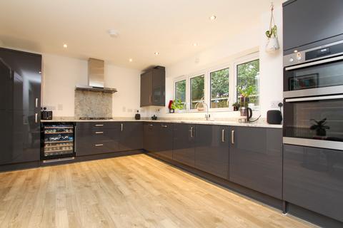 29 Taylors Fields, Banwell, BS29 6AJ