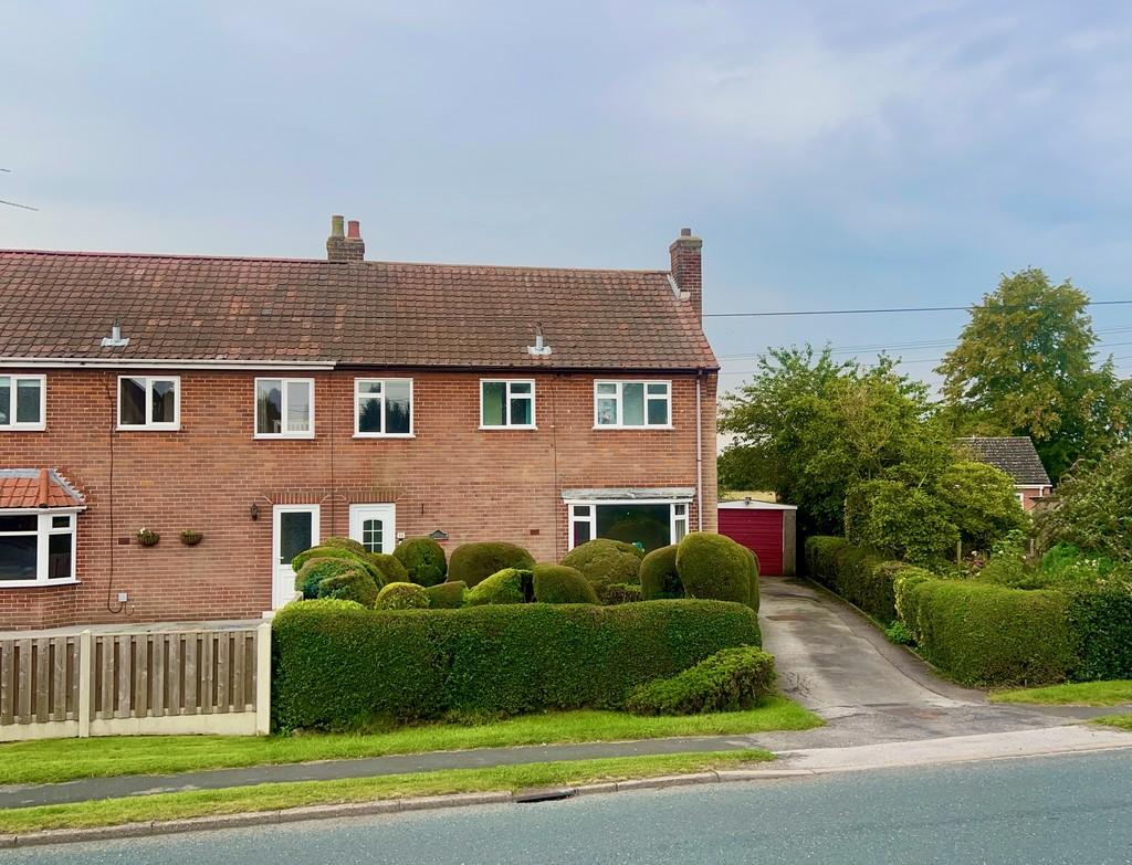 Selby Road, Holmeonspaldingmoor 3 bed semidetached house for sale