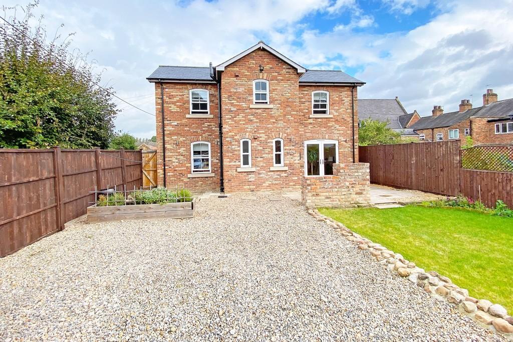 Cherry Lane, Boroughbridge 2 bed detached house for sale £300,000