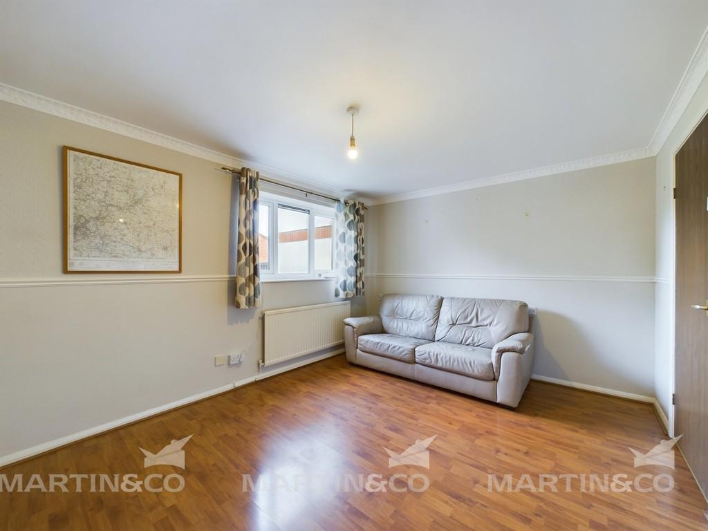 Cooke Street, Bentley 2 bed apartment £50,000
