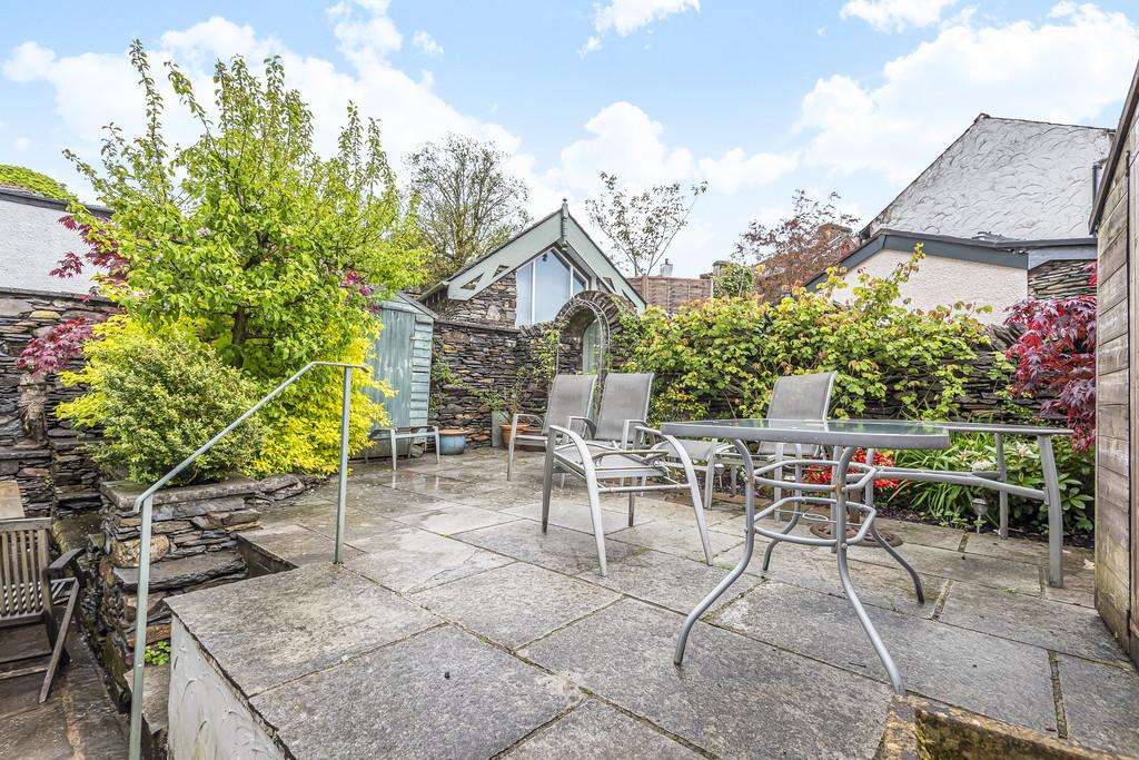 Rear Patio Garden