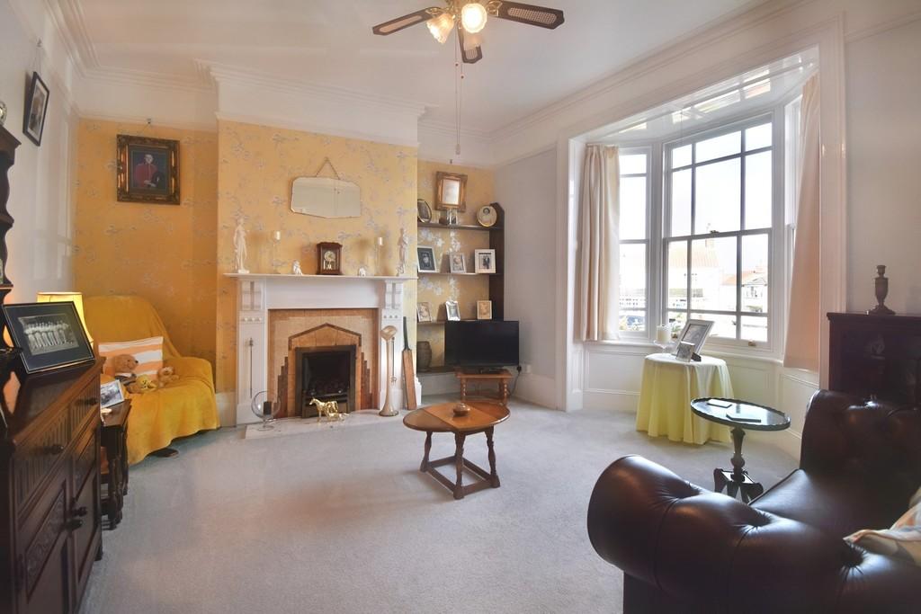 92 & 92A Newmarket, Louth LN11 9EQ 5 bed townhouse for sale £300,000