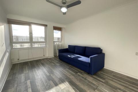 1 bedroom apartment to rent - Flintmill Crescent, Eltham