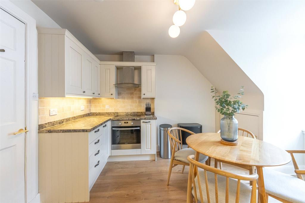 Kitchen Alt