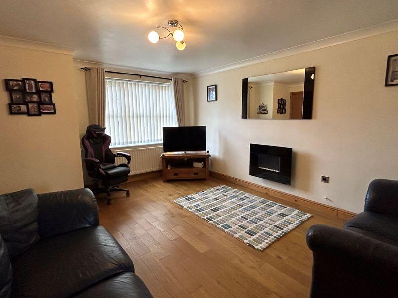 Carden Park Way, The Fairways, Wrexham 3 bed semidetached house for